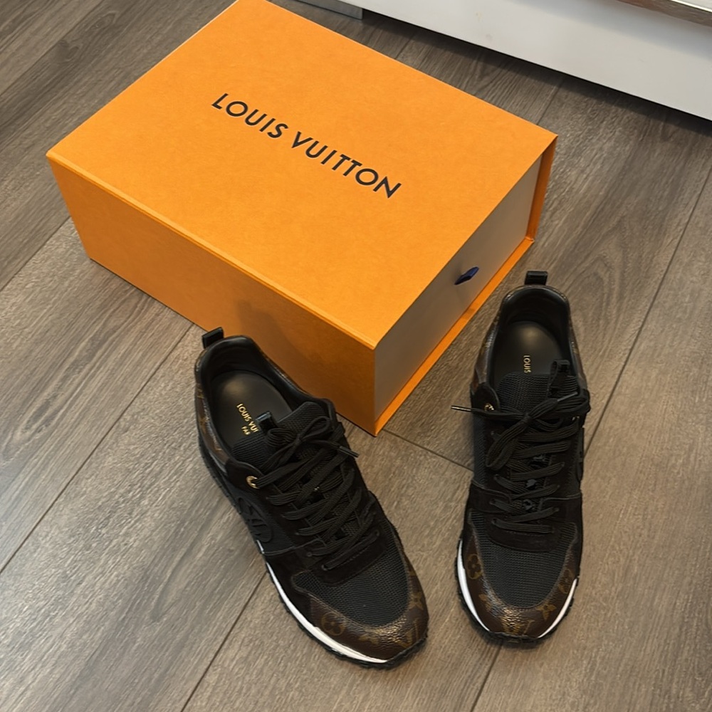 Louis Vuitton Run Away Sneaker - Picture 4 of 10